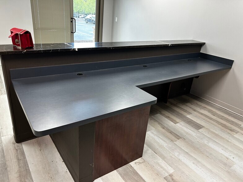 More Photos Of 4245 Johns Creek Pky, Suwanee Medical For Lease