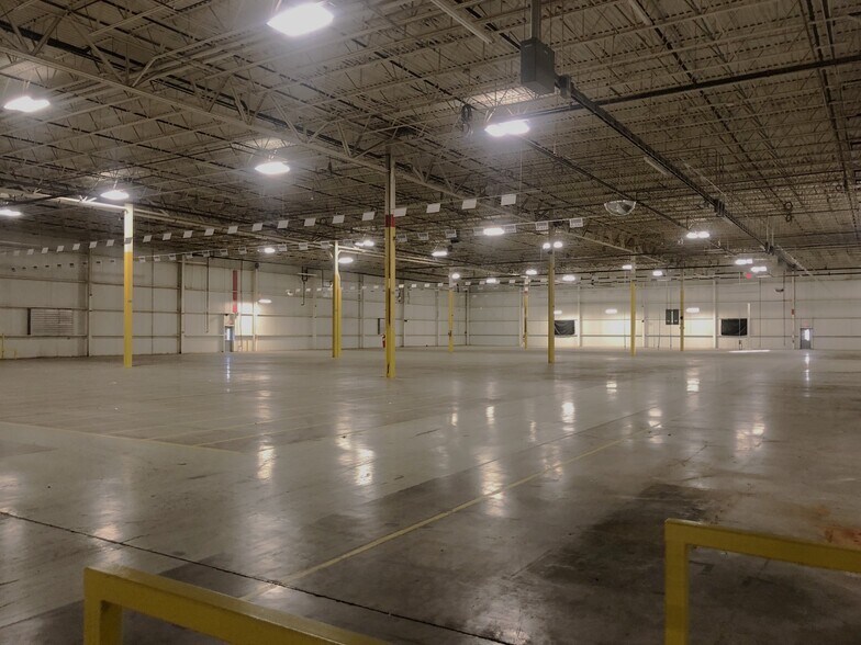 More Photos Of 2000 Cane Creek Pky, Ringgold Manufacturing For Sale