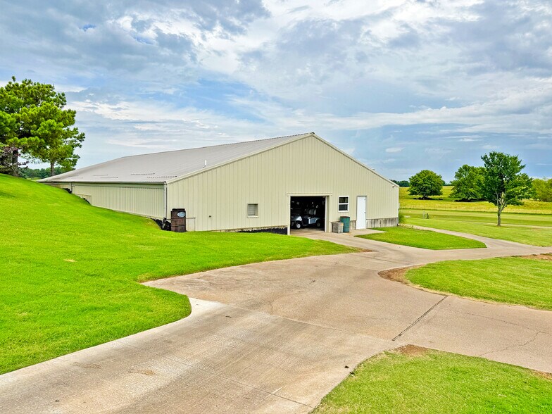 More Photos Of 10301 S 600 Rd, Miami Golf Course Driving Range For Sale