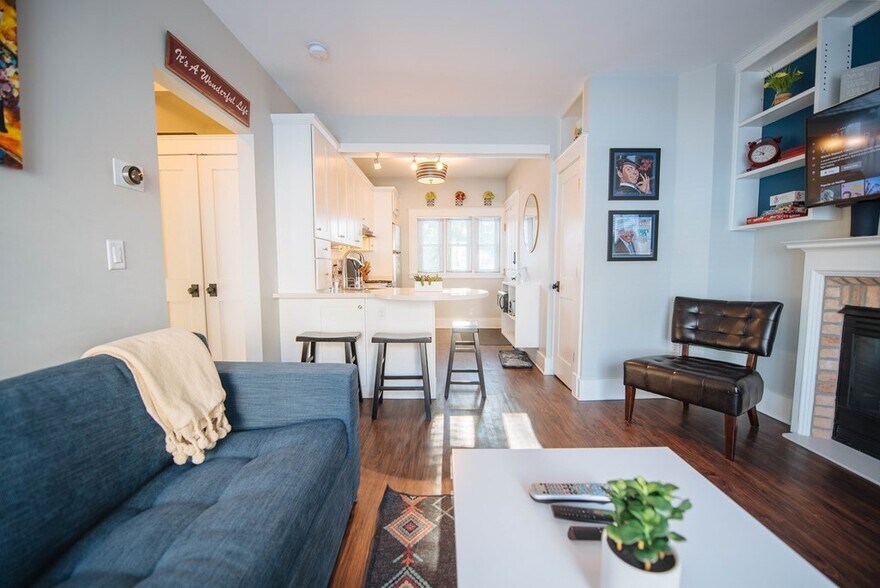 More Photos Of 219 Kentucky St, Sturgeon Bay Specialty For Sale