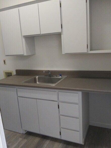 More Photos Of 11354-11406 Pleasant Valley Rd, Penn Valley Storefront Retail Office For Lease