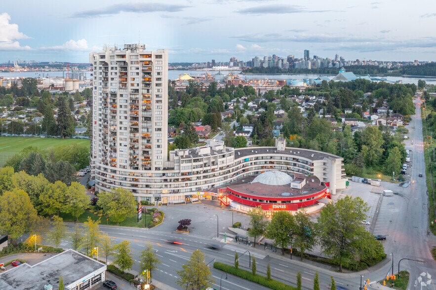 More Photos Of 1959-1999 Marine Dr, North Vancouver Apartments For Lease