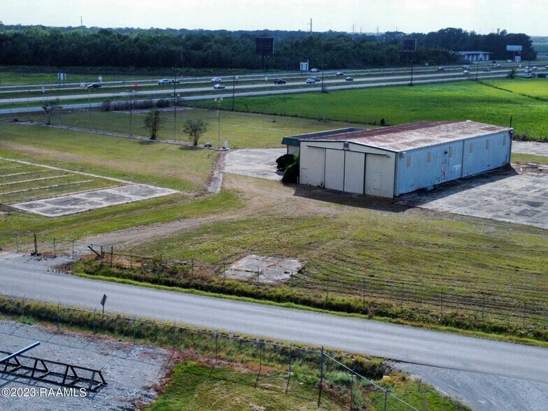 More Photos Of 1112 W 90 Hwy, New Iberia Industrial For Sale