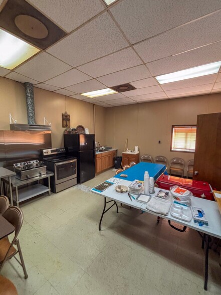 More Photos Of 111 Bowie St, De Kalb General Retail For Sale