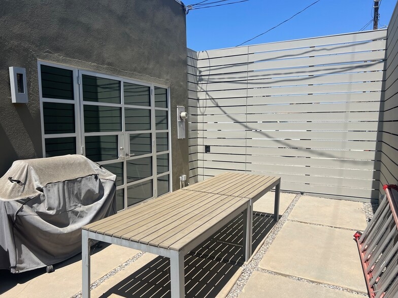More Photos Of 2630-2634 La Cienega Ave, Los Angeles Loft Creative Space For Lease
