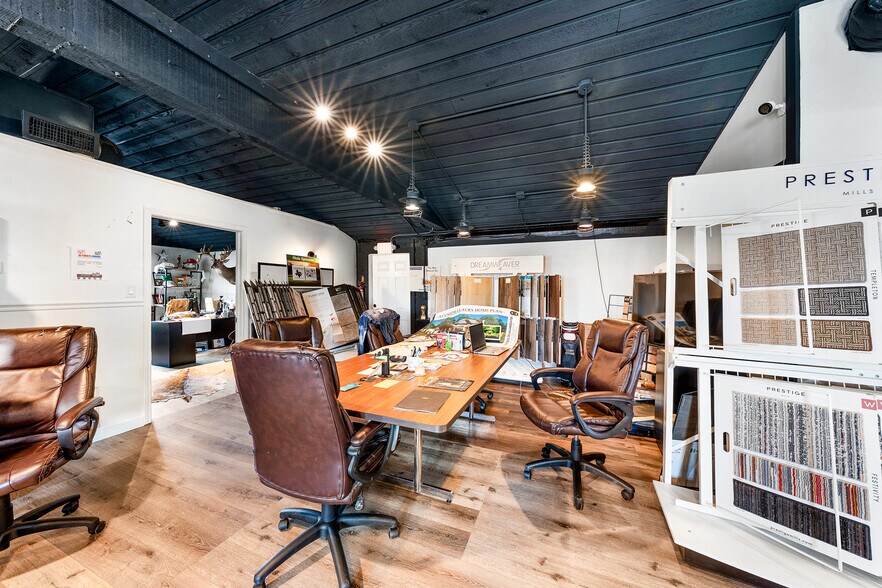 More Photos Of 720 E Lamar St, Royse City Freestanding For Sale