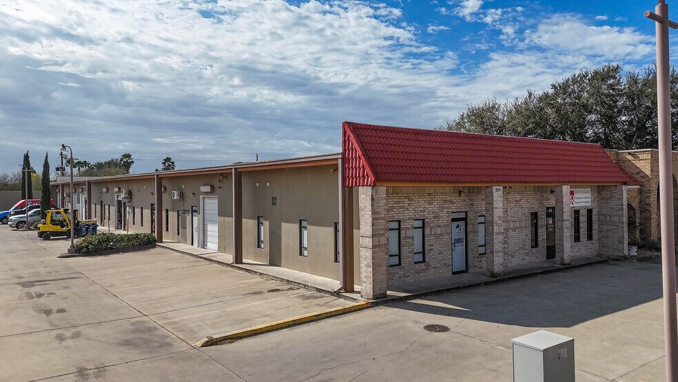 Primary Photo Of 824 E Hackberry Ave, McAllen Flex For Lease