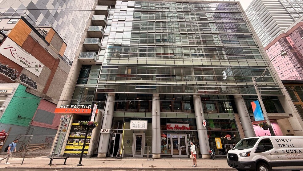 More Photos Of 373-375 King St W, Toronto Apartments For Lease
