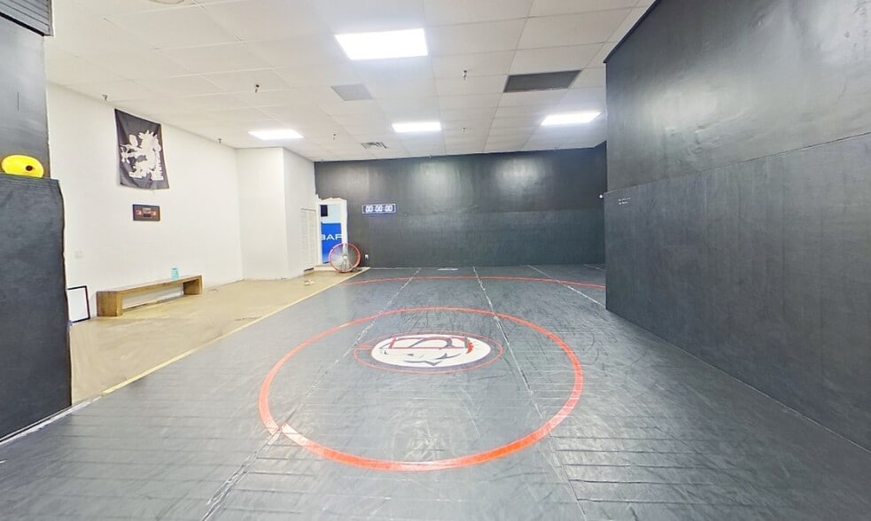 Primary Photo Of 751 N Ferdon Blvd, Crestview Freestanding For Lease