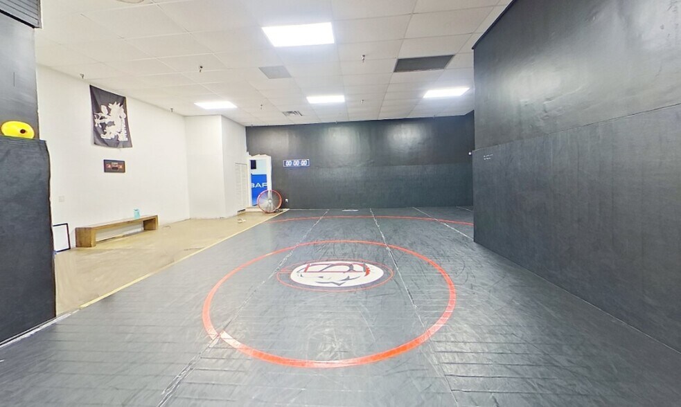 More Photos Of 751 N Ferdon Blvd, Crestview Freestanding For Lease