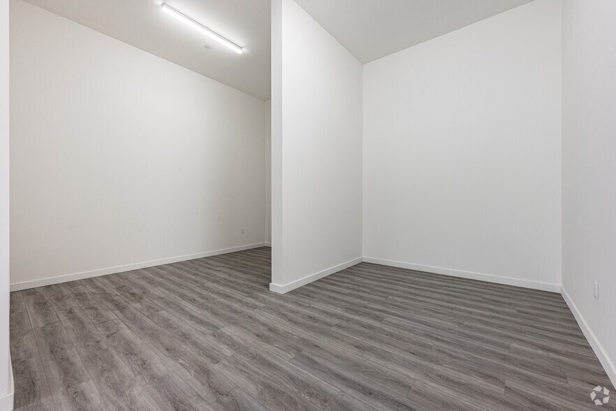 More Photos Of 300 W 60th St, Los Angeles Apartments For Sale