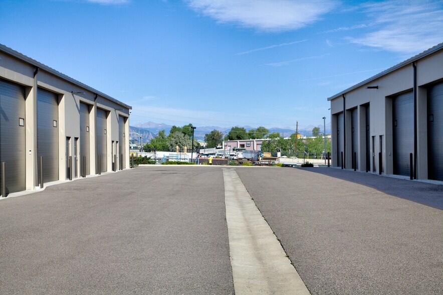 More Photos Of 2364 Industrial Ln, Broomfield Warehouse For Sale