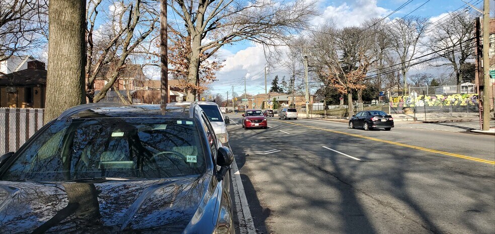 More Photos Of 1444 Clove Rd, Staten Island Office For Lease