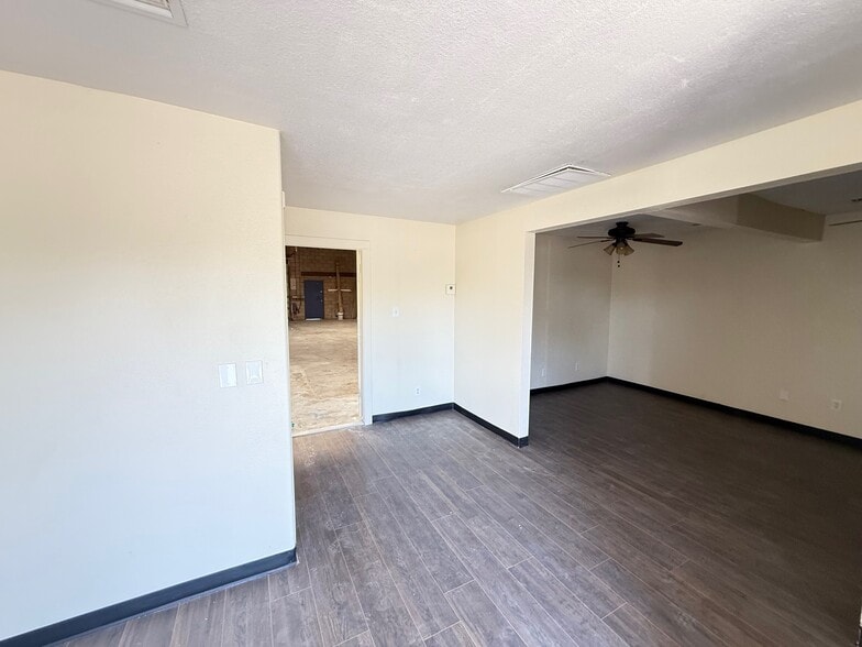 More Photos Of 1370 E 8th St, Tempe Warehouse For Lease