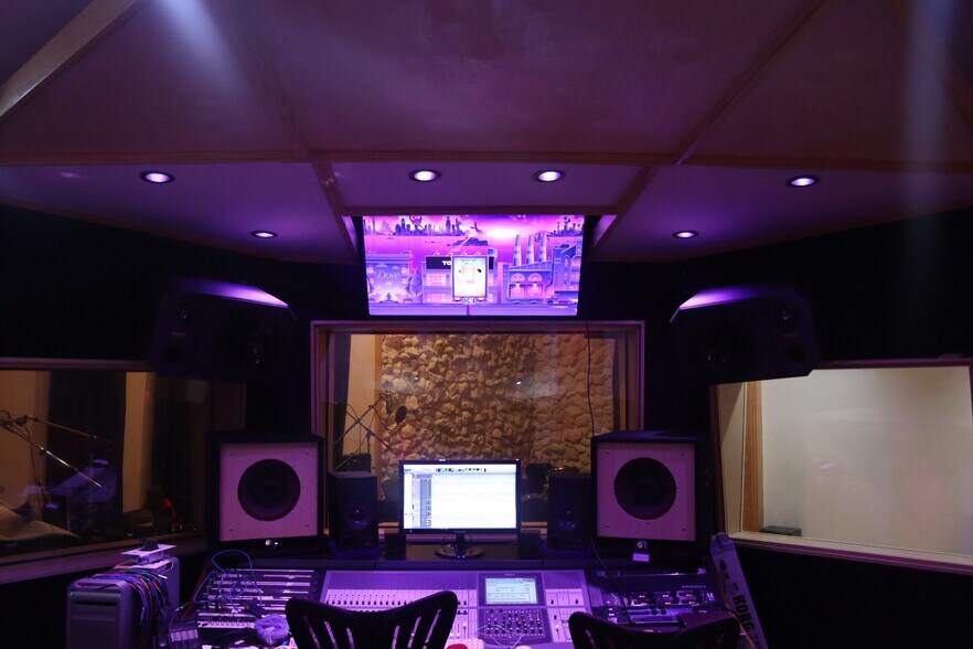 More Photos Of 7180-7194 SW 47th St, Miami Service For Sale