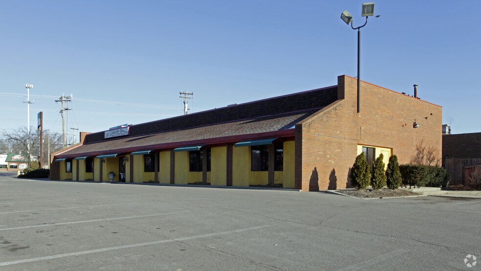 More Photos Of 10766-10778 Montgomery Rd, Montgomery Unknown For Lease