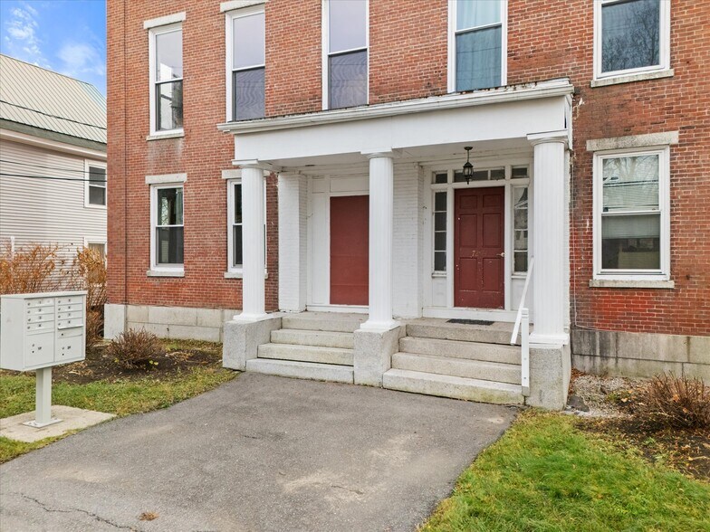 More Photos Of 72 3rd St, Bangor Apartments For Sale