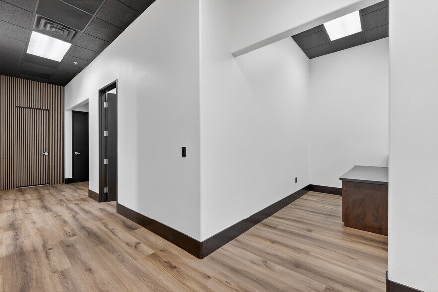 More Photos Of 6123 S Rainbow Blvd, Las Vegas Office For Lease