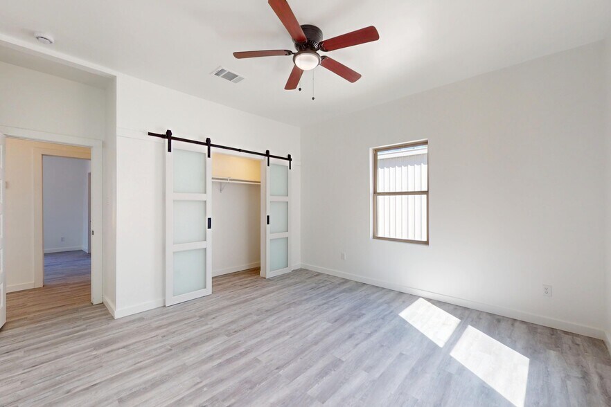 More Photos Of 5701 Fulton St, Houston General Retail For Lease