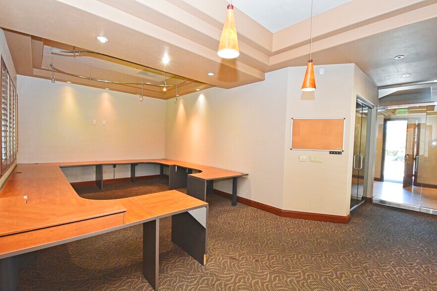 More Photos Of 2440 Vassar St, Reno Office For Lease