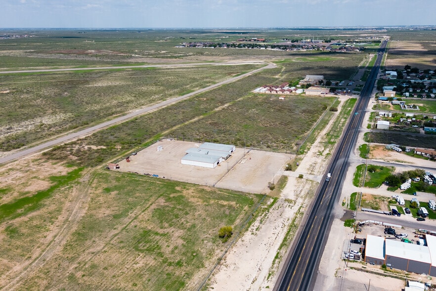 More Photos Of 605 E Yukon Rd, Odessa Warehouse For Lease