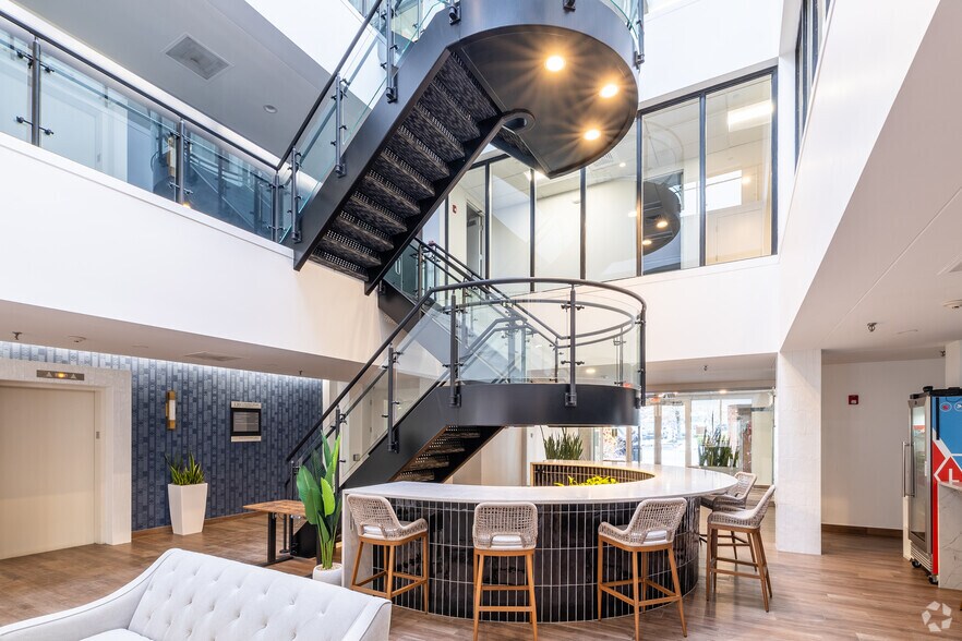 More Photos Of 120 Turnpike Rd, Southborough Office For Sale