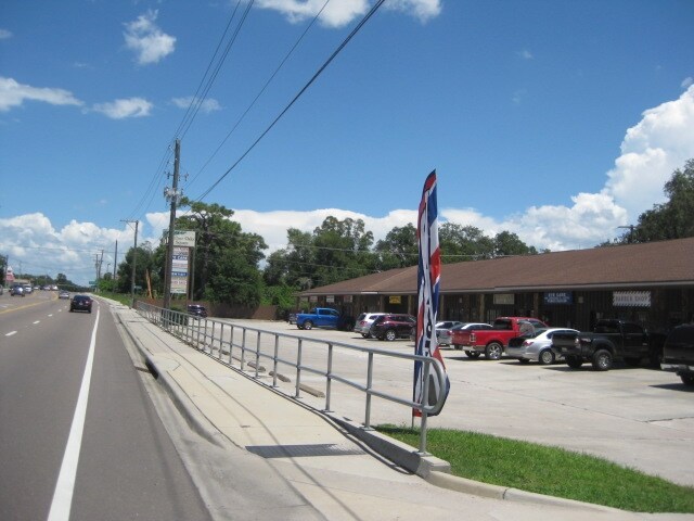 More Photos Of 1014 W Dr. Martin Luther King Jr Blvd, Seffner General Retail For Lease