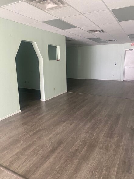 More Photos Of 3500 N Mesa St, El Paso Unknown For Lease