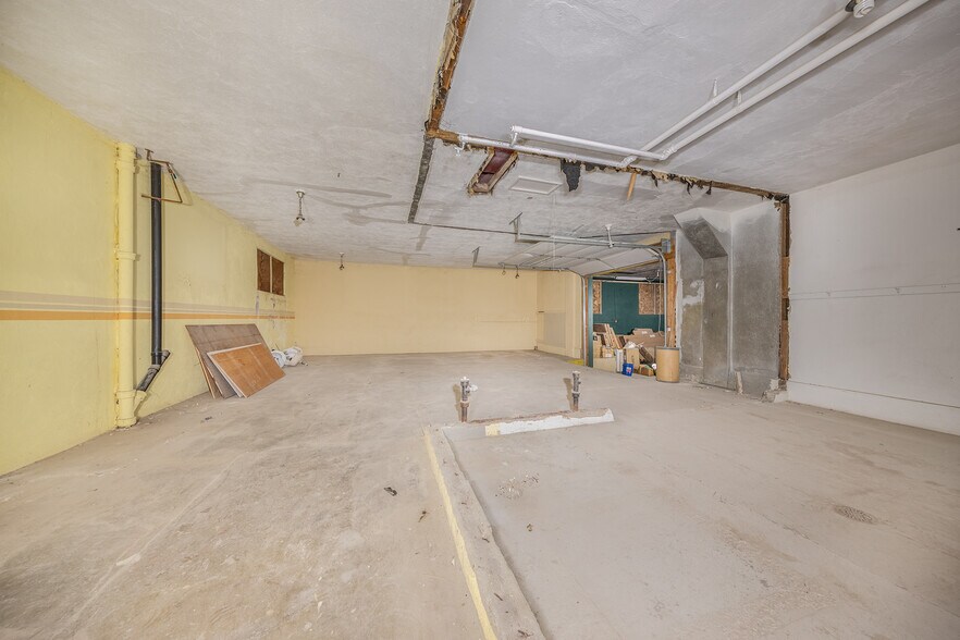 More Photos Of 2155 Paddock Ave, Weiser Office For Sale