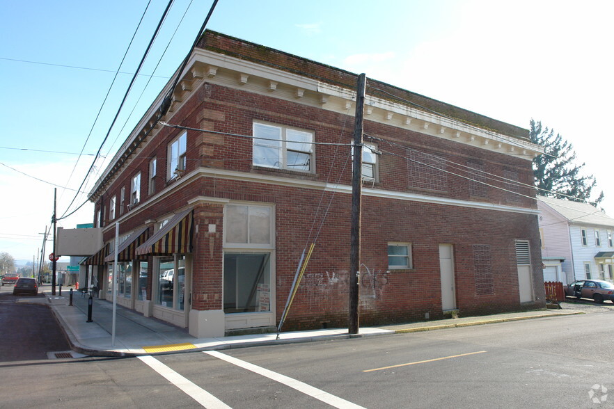 Primary Photo Of 116-128 Main St, Carlton Storefront Retail Office For Lease