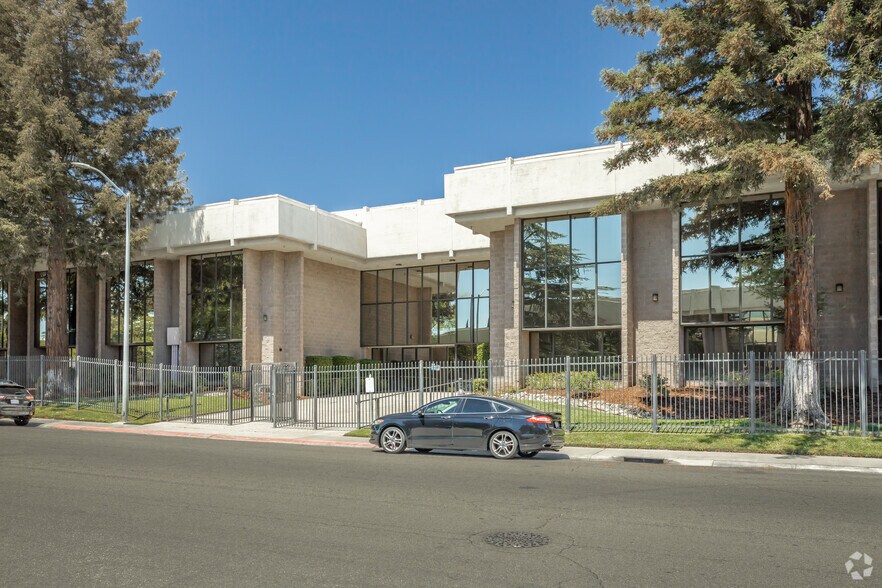 More Photos Of 2005 Evergreen St, Sacramento Office For Lease