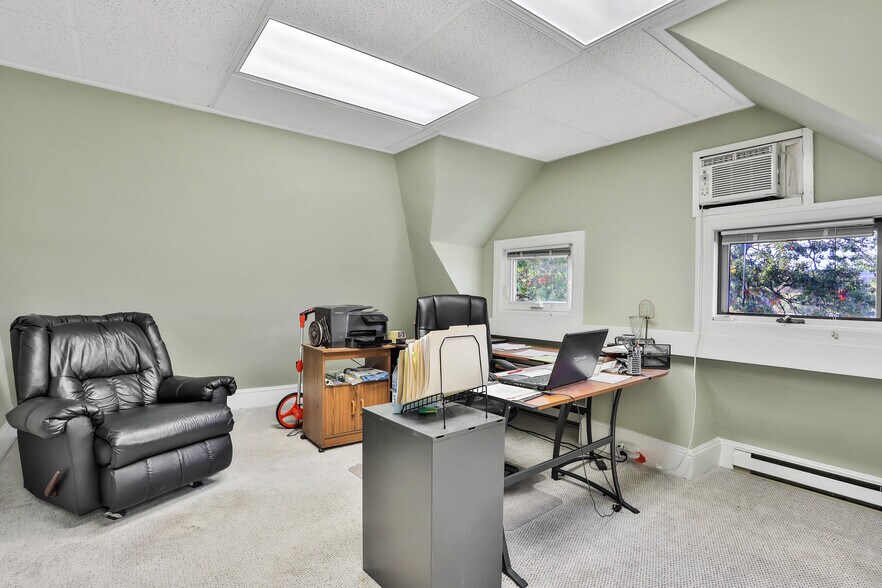 More Photos Of 227 Hamburg Tpke, Pompton Lakes Medical For Lease