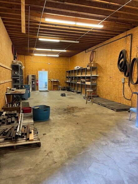 More Photos Of 164 Sherman Way, Searcy Warehouse For Sale