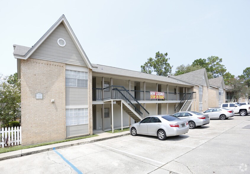 Primary Photo Of 1860 Boulevard De Province, Baton Rouge Apartments For Sale