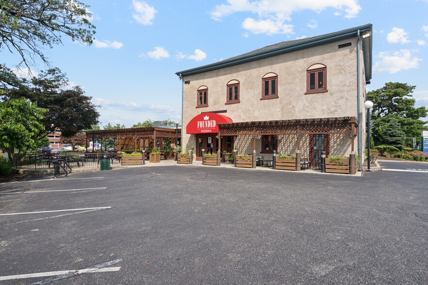 More Photos Of 3300 Henry Ave, Philadelphia Unknown For Lease