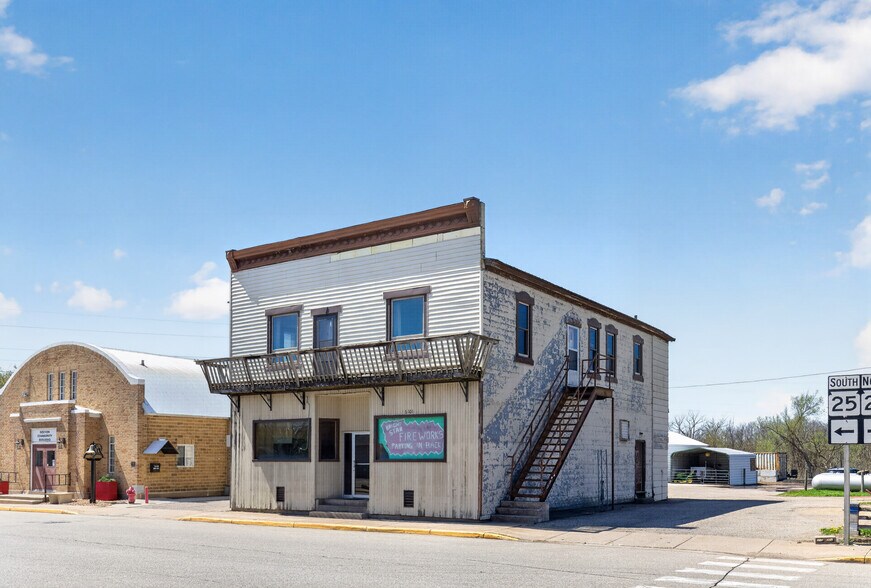Primary Photo Of S101 S Main St, Nelson General Retail For Sale