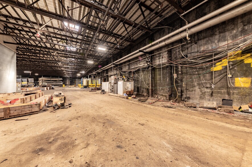 More Photos Of 164 Eyster Rd, Halltown Manufacturing For Sale