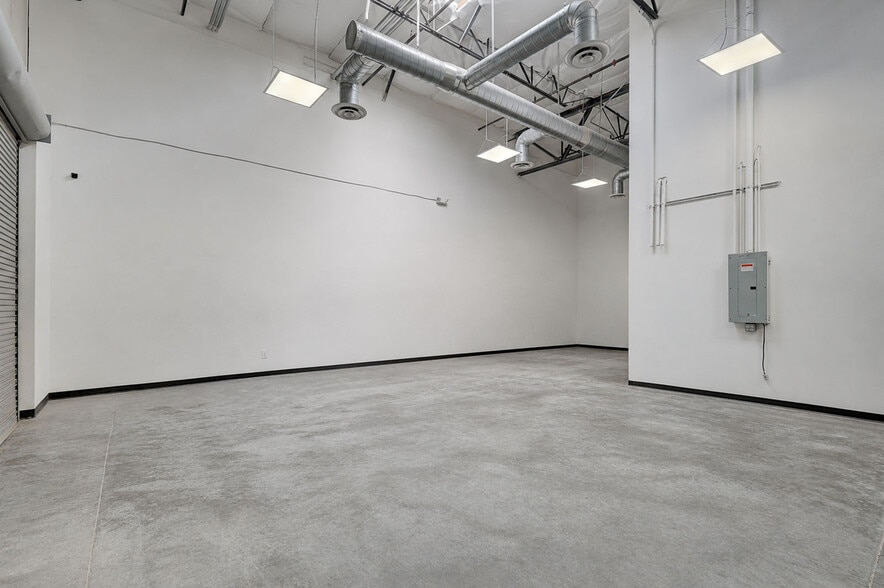 More Photos Of 3068 E Sunset Rd, Las Vegas Warehouse For Sale