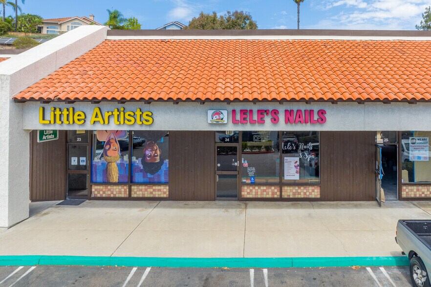 More Photos Of 12202-12234 Poway Rd, Poway General Retail For Lease