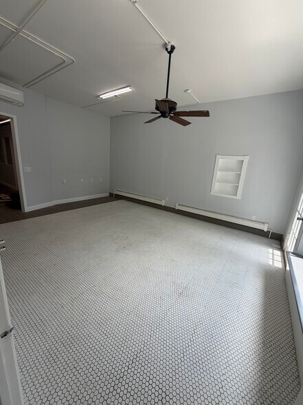 More Photos Of 225 34th St, Brooklyn Light Manufacturing For Lease