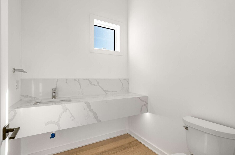 More Photos Of 1017 12th Ave S, Nashville Apartments For Sale
