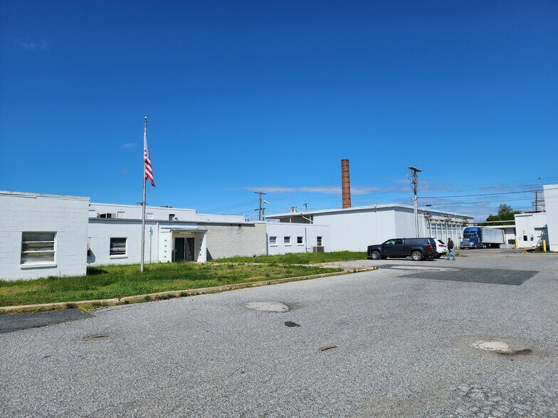 More Photos Of 502 Factory Ave, Ridgely Warehouse For Sale