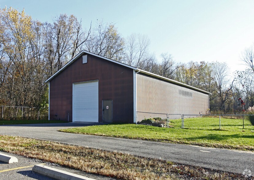 Primary Photo Of 8648 Waynesburg Dr SE, Waynesburg Unknown For Lease