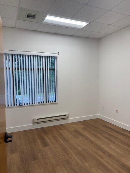 More Photos Of 16930 W Catawba Ave, Cornelius Office For Lease