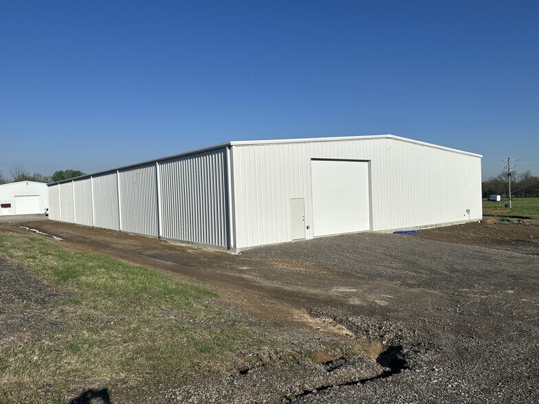 More Photos Of 5703 Steep Hill Rd, Fort Smith Warehouse For Lease