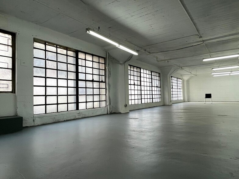 More Photos Of 1114 S Los Angeles St, Los Angeles Warehouse For Sale