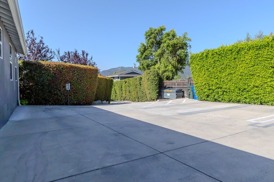 More Photos Of 2700 Prospect Ave, La Crescenta Apartments For Sale