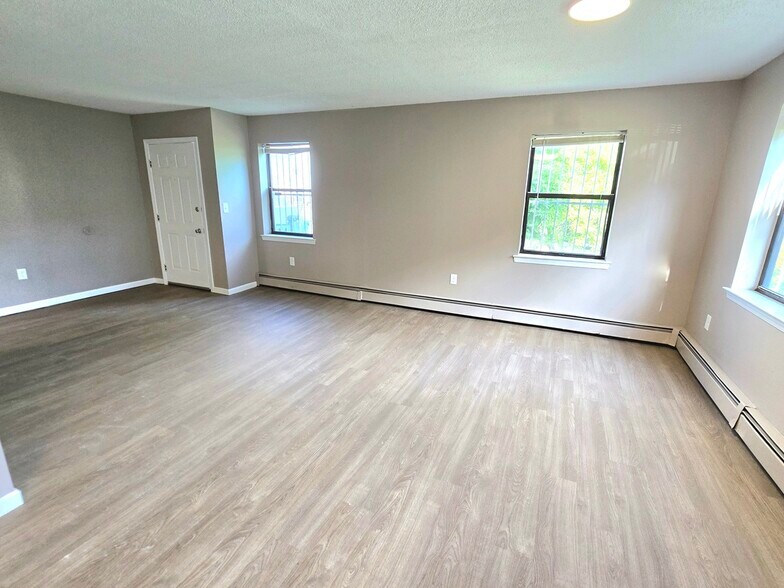 More Photos Of 270-276 Bellevue St, Hartford Apartments For Sale