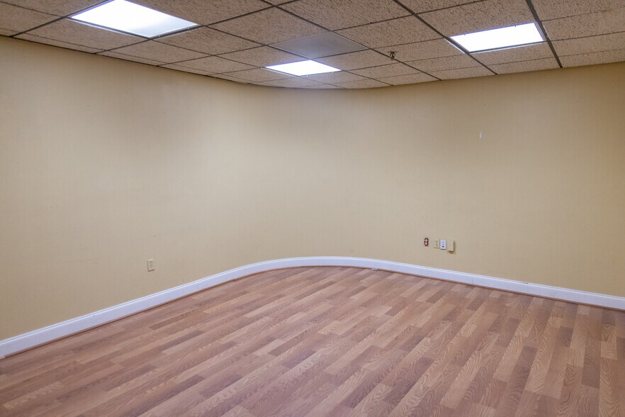 More Photos Of 17801 NW 2nd Ave, Miami Religious Facility For Lease