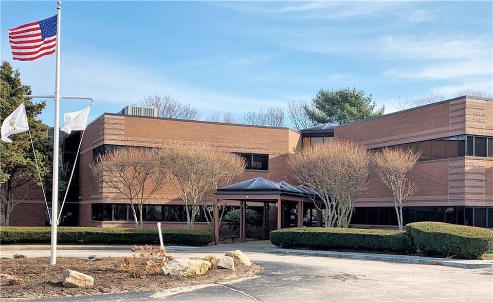 Primary Photo Of 360 Kingstown Rd, Narragansett Medical For Sale